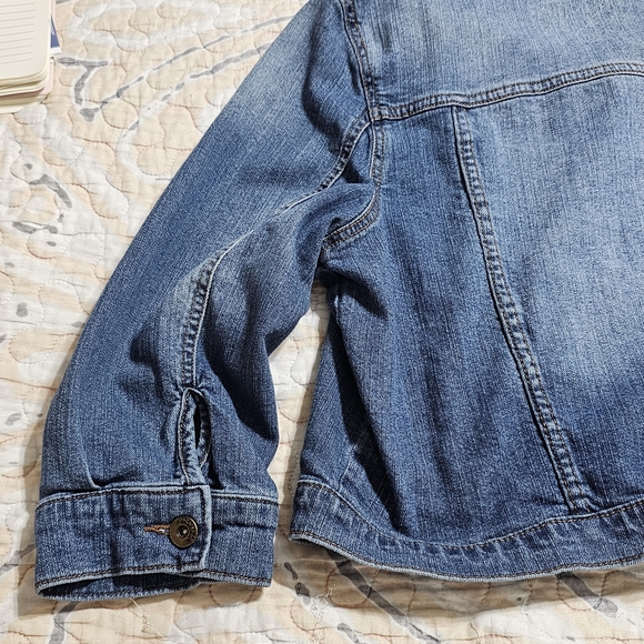 Trucker Style Cropped ONE WORLD Women's Blue Jean Jacket - Picture 6 of 9